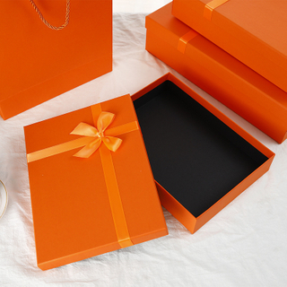 China Factory Wholesale Luxury Paper Gift Box And Bag