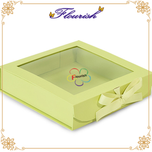 Custom Logo Square Shaped Cardboard Paper Gift Packing Boxes with Clear Window 