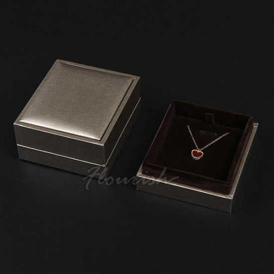 China Manufacturer Shoulder And Neck Style Jewelry Box