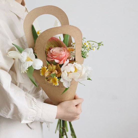 OEM Design Die-cutting Paperboard Kraft Paper Flower Packing Bag 