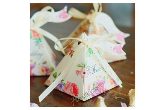 Unique Design Triangle Shaped White Wedding Gift Explosion Box