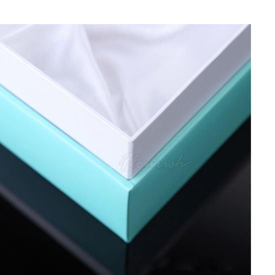 Rectangle Shape Women Figure Keeping Massage Cream Cosmetic Packaging Paper Box with Shoulder And Neck