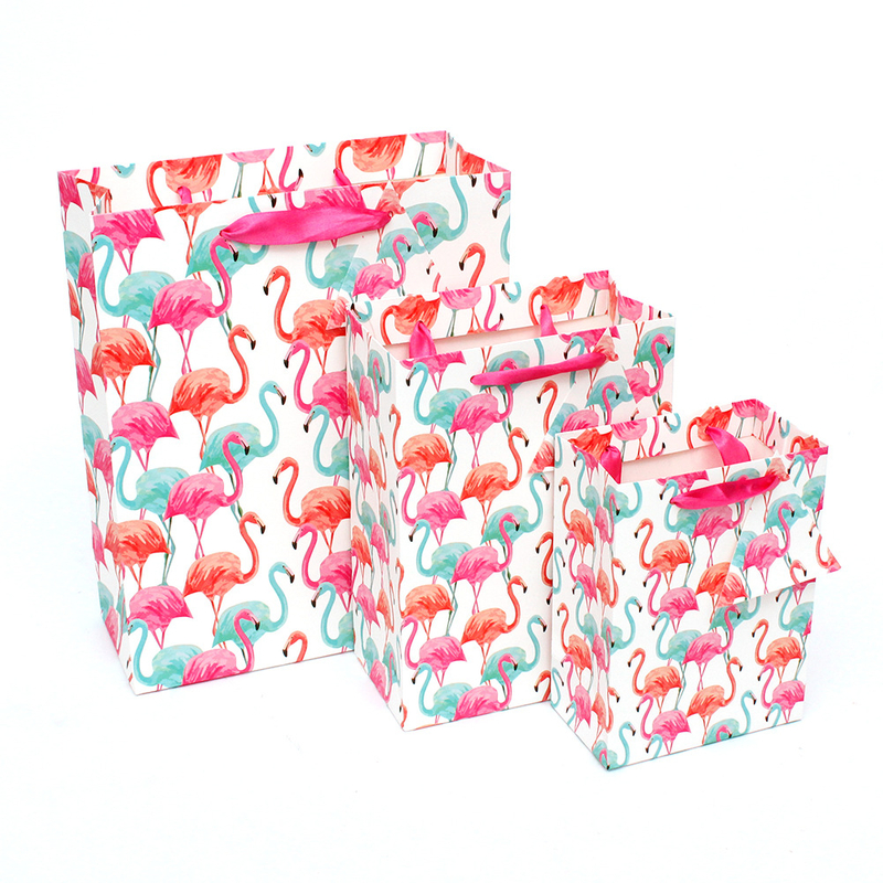 China Wholesale Custom Logo Printing Fashion Paper Packaging Gift Bag