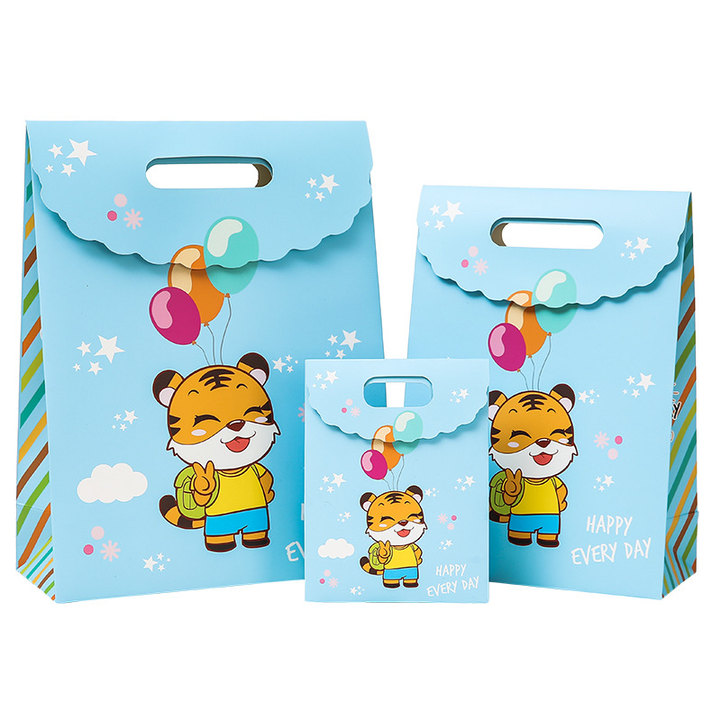 China Manufacturer Wholesale Paper Packaging Gift Bags