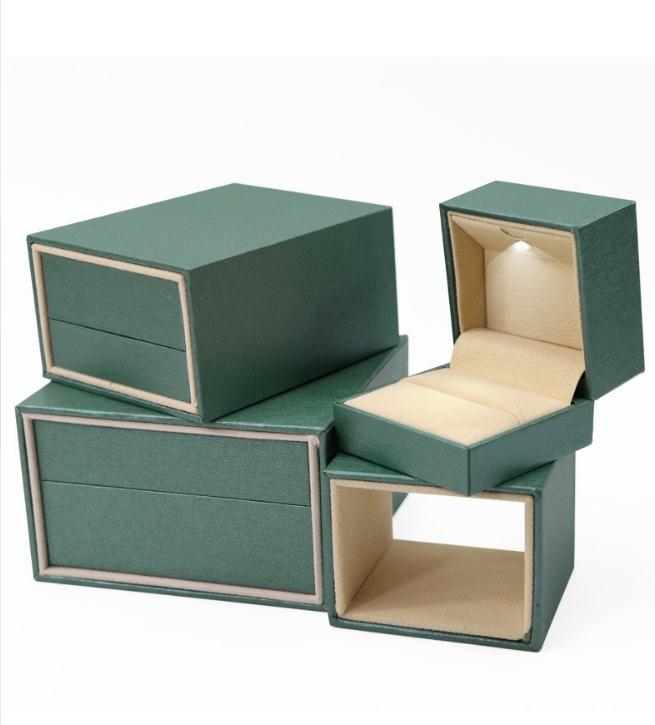 New Arrivals Luxury Clamshell LED Jewelry Box For Ring/Necklace