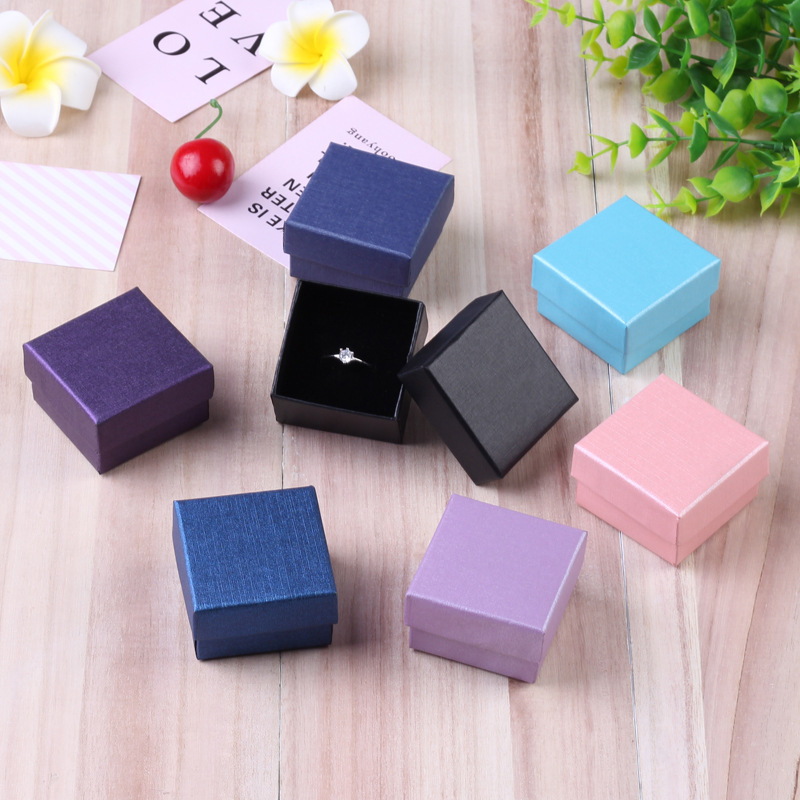 China Manufacturer Wholesale Foam Insert Paper Jewelry Box