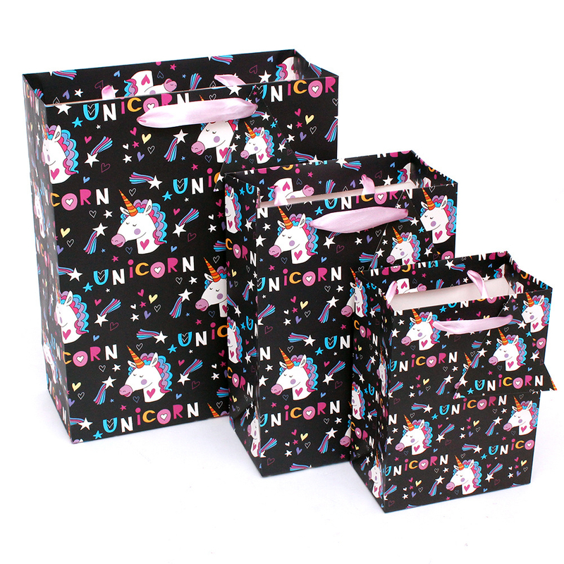 China Wholesale Custom Logo Printing Fashion Paper Packaging Gift Bag