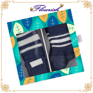 Green Leaf Favor Baby Boy Gloves Gift Box