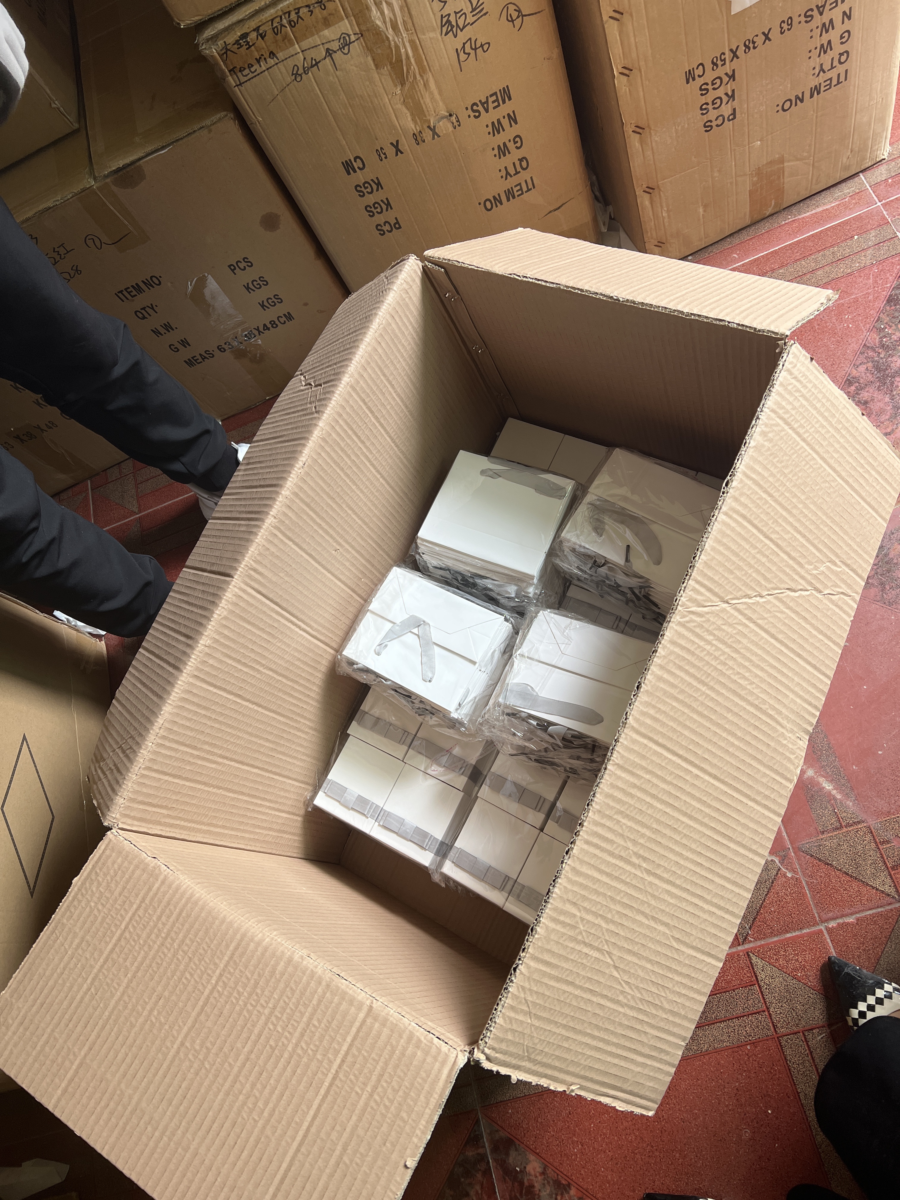 Shipping Custom Carton Box To Our Customer