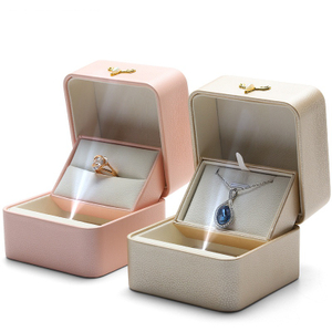 Custom Luxury PU Leather LED Jewellery Gift Box