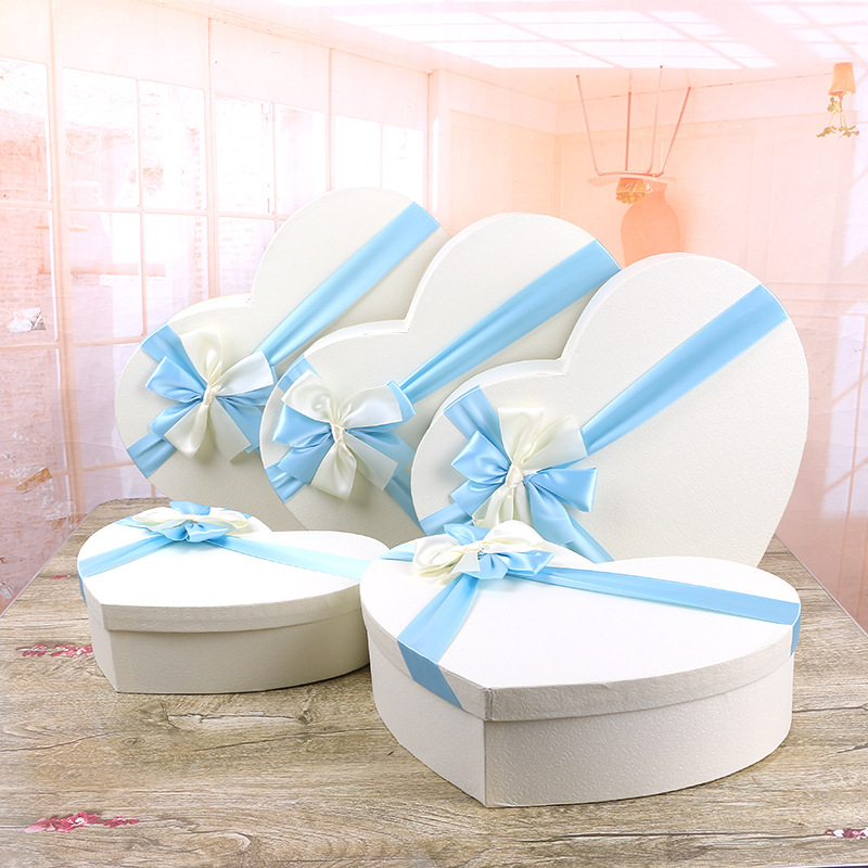 China Manufacturer Wholesale Heart Shaped Festival Gift Box