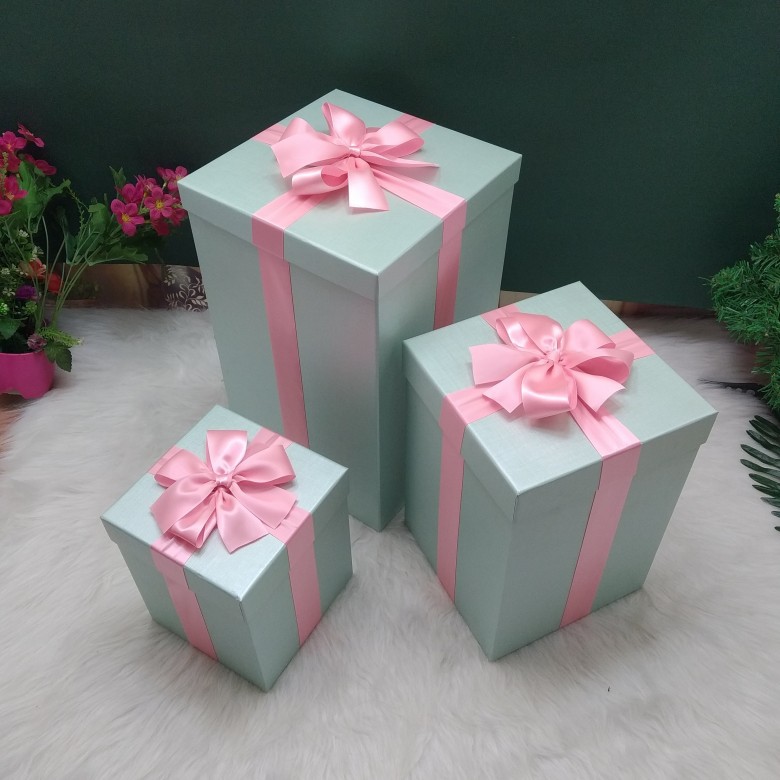 Exquisite Lid and Base Christmas Packaging Paper Gift Box, Custom Logo Printing Cosmetic Beauty Products Carton Box