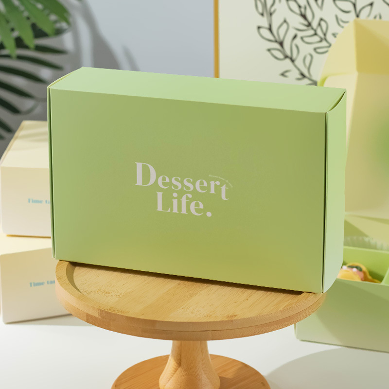 Wholesale Food Grade Kraft Paper Cardboard Cake Packaging Box Bakery Packaging Mailer Custom Printed Cupcake Dessert Packaging Paper Boxes