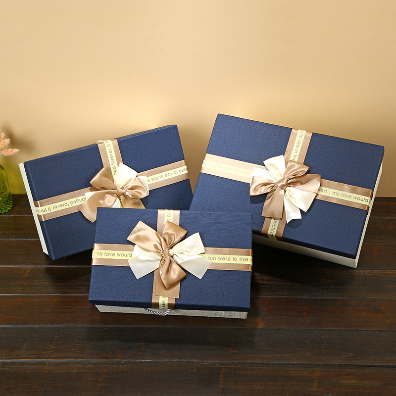 China Manufacturer Wholesale Luxury Christmas Paper Packaging Gift Box