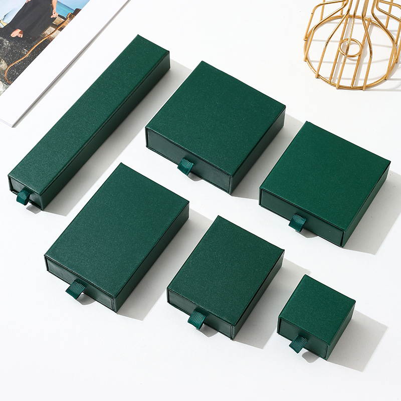 Qingdao Flourish Factory Wholesale Cardboard Paper Packaging Gift Jewelry Box With Satin Pull