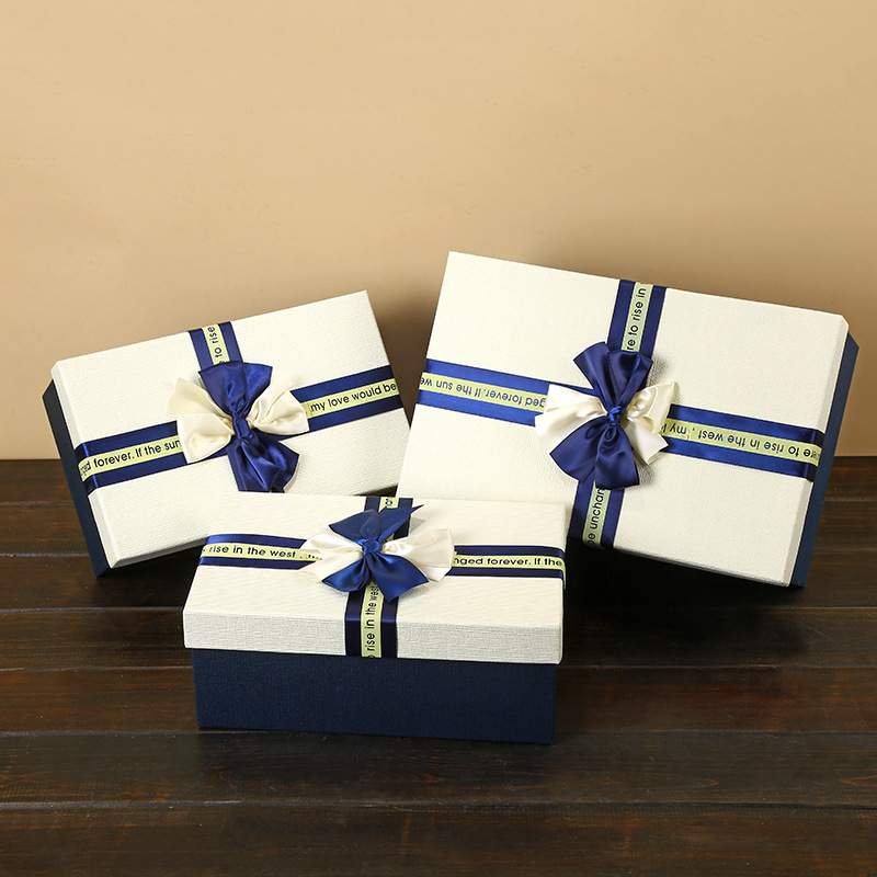 China Manufacturer Wholesale Luxury Christmas Paper Packaging Gift Box