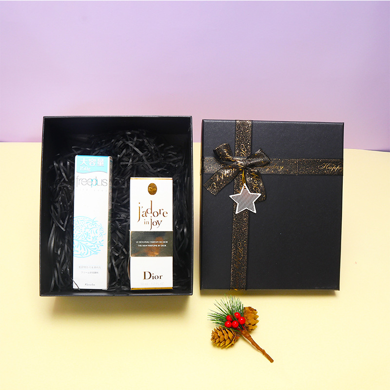 China Manufacturer Wholesale Cardboard Paper Packaging Gift Cosmetic Box