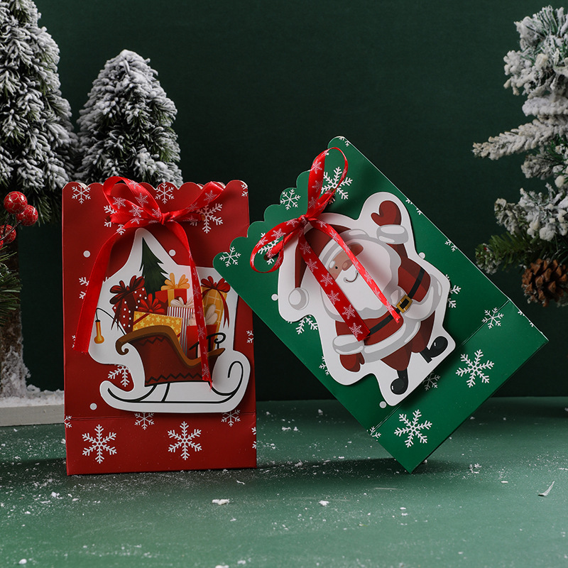Custom Christmas Xmas Festival Pattern Kraft Paper Bags with Handle Holiday Pattern Gift Packaging Packing Bag Customization Shopping Bag for Chocolate Appeal