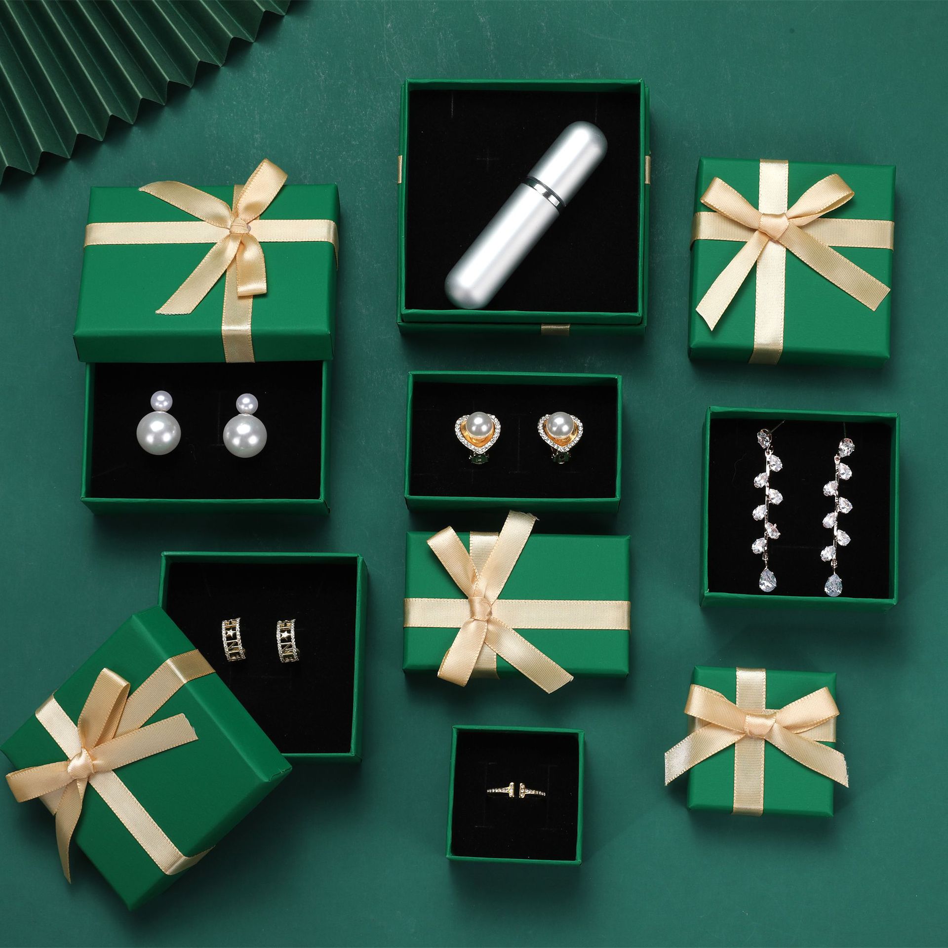 China Manufacturer Wholesale Custom Logo Printing Jewelry Box