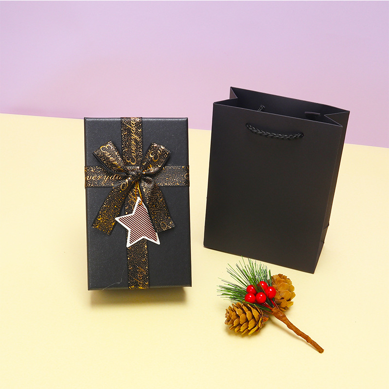 China Manufacturer Wholesale Cardboard Paper Packaging Gift Cosmetic Box