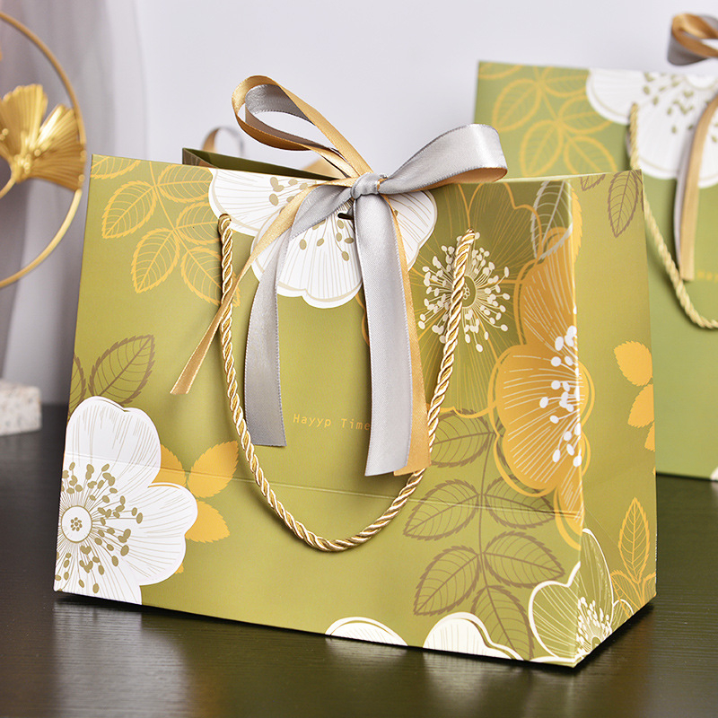  China Wholesales Ribbon Closure Paper Packaging Gift Bag,Luxury Shopping Bags